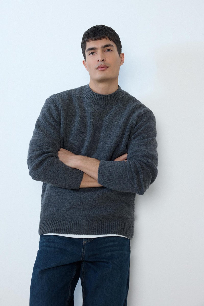 DeFacto Grey Man Relax Fit Crew Neck Knit Pullover Casual - Image 1